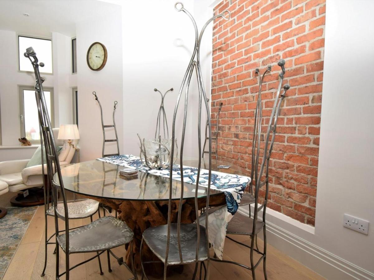 The Sandpiper's Pearl Apartment