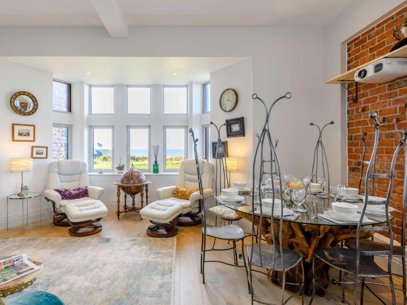 The Sandpiper's Pearl Apartment